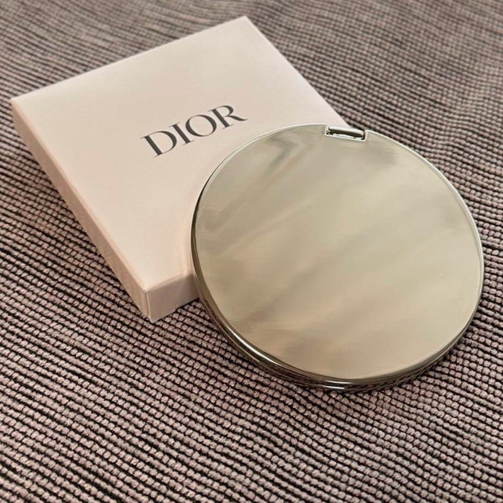 Dior Beauty Silver Double Sided Compact Pocket Mirror Silver New Authentic - Picture 9 of 17